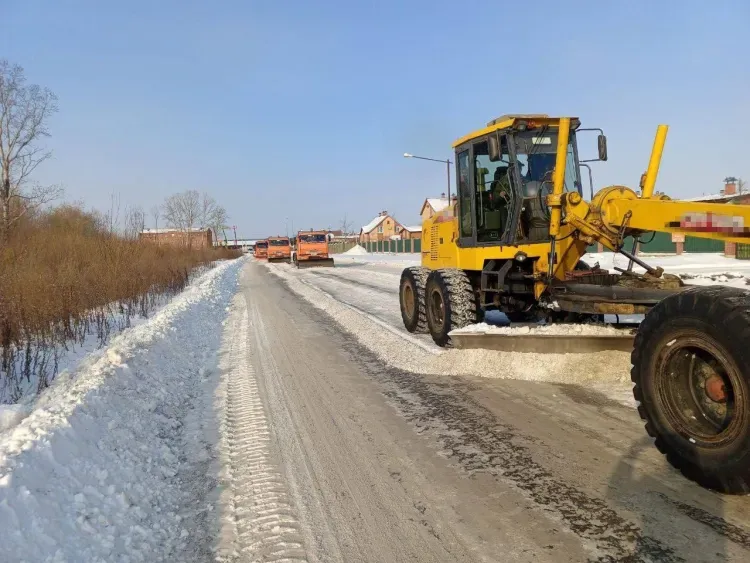 Глава Благовещенска рассказал, какие улицы первыми очищают от снега