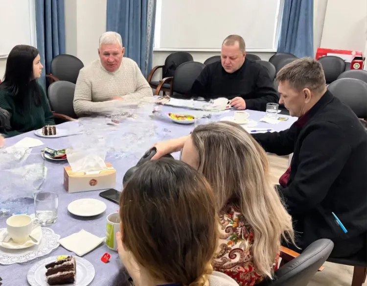 Кинотерапия для ветеранов СВО: на встрече обсудили фильм и воспитание молодежи