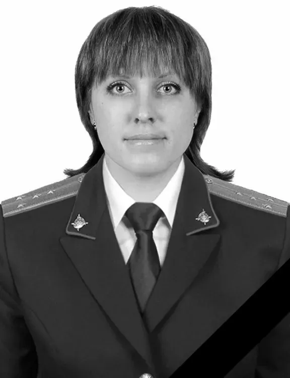 Следственный комитет раскрыл личность сотрудницы, погибшей при крушении вертолета в Приамурье