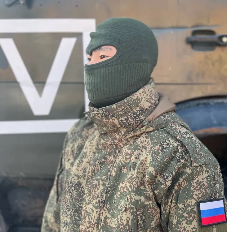 Действовал в одиночку: боец из Приамурья взял неонацистов в плен