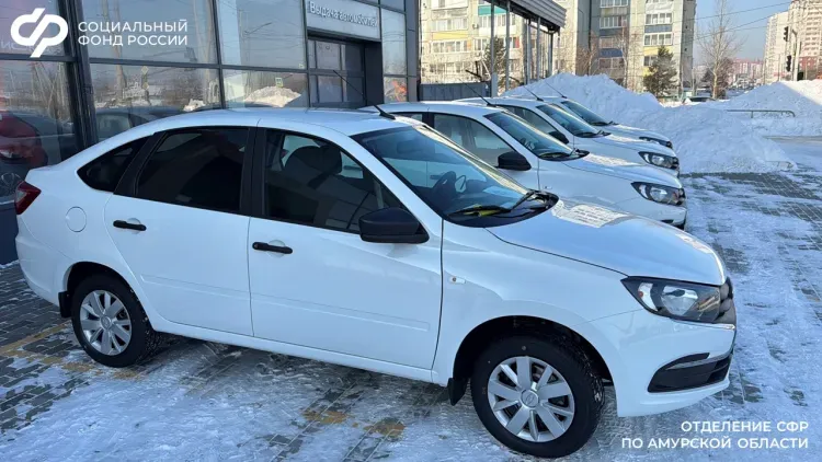 Автомобили от государства повторно получили амурчане, пострадавшие на производстве