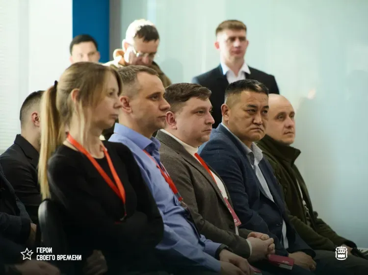 Николай Валуев встретился с участниками программы «Герои своего времени» в Приамурье