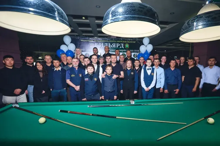 «Московская пирамида» испытала мастерство амурских бильярдистов
