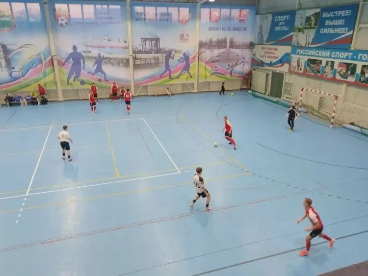 Зимний этап крупных соревнований по футболу завершается в Приамурье