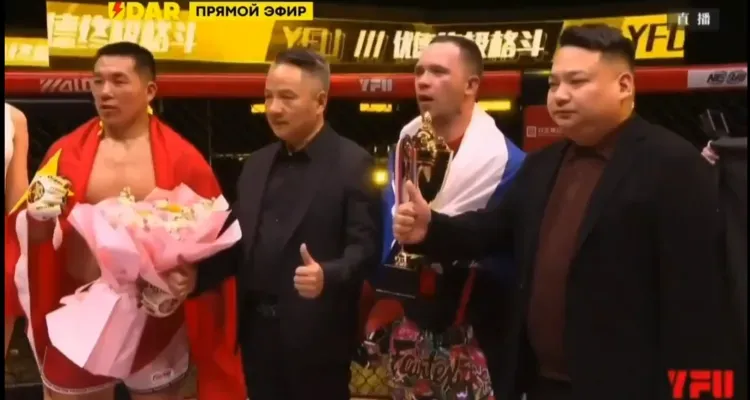 Боксер из Благовещенска победил китайского спортсмена единогласным решением судей