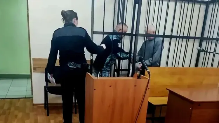 Поджигателя полиции в Свободном заключили под стражу