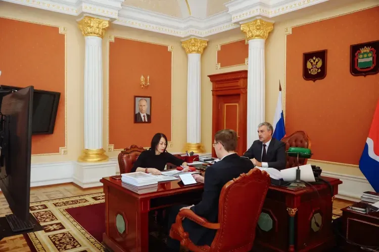 Губернатору назвали достижения Амурской области в национальных рейтингах