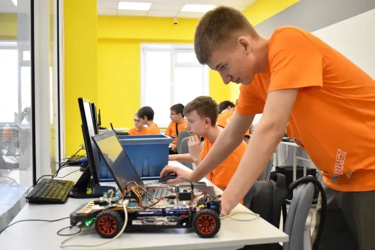 Роботы сыграют в футбол: фестиваль «РобоФинист» пройдет в Благовещенске