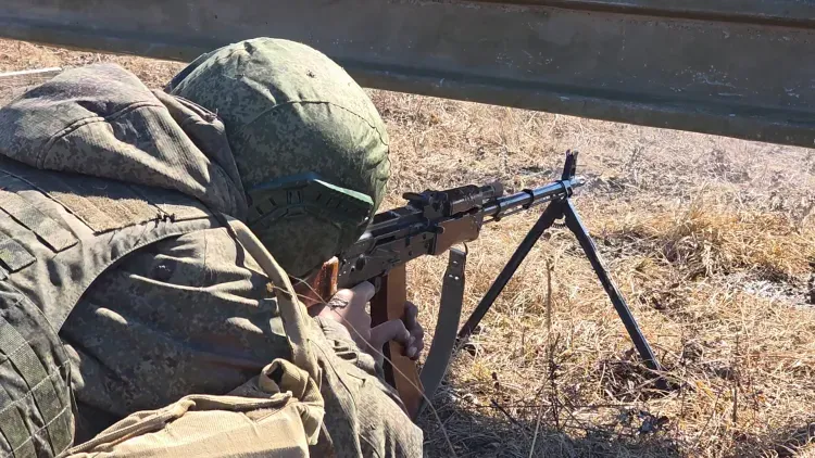 Разведка, маскировка и внезапность: как прошла тренировка мотострелков в Приамурье