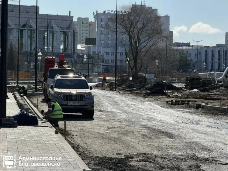 Реконструкцию улицы Краснофлотской в Благовещенске завершат до конца мая