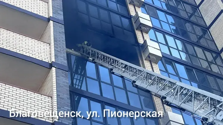 В доме сработала хорошая система: пожар в малозаселенной новостройке тушили в Благовещенске
