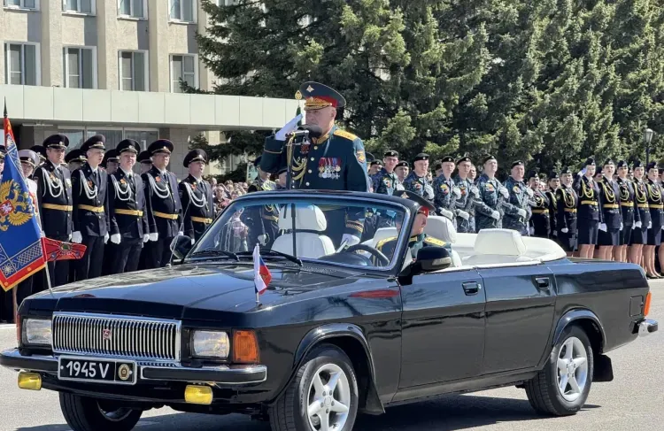 День Победы в Благовещенске отметили торжественным маршем войск