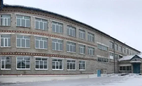 Финиш: капремонт в школе поселка Серышево по нацпроекту почти завершен