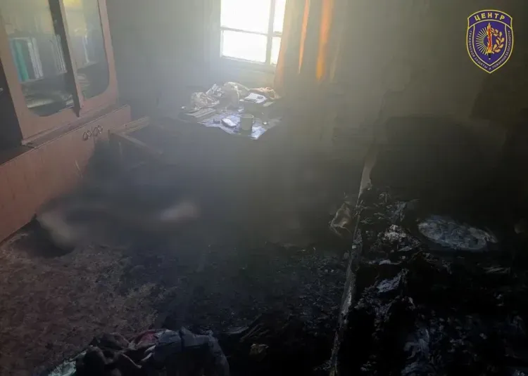 Тело рядом с тлевшим диваном нашли при тушении пожара в Тындинском округе