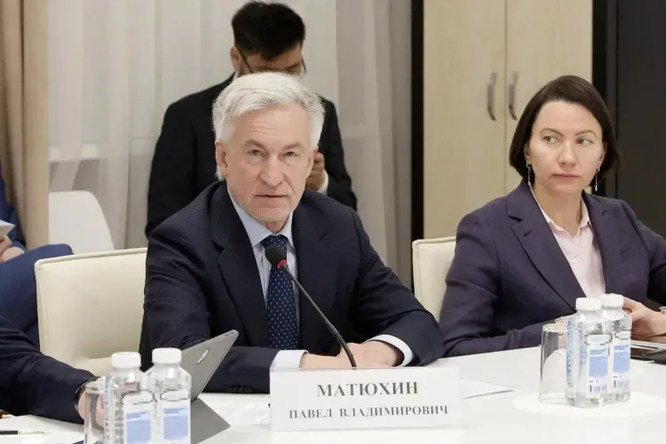 Школу и спортивный центр построят в Приамурье до конца года