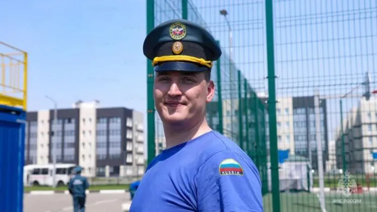 Офицер МЧС в отпуске спас мотоциклиста на трассе: подробности подвига