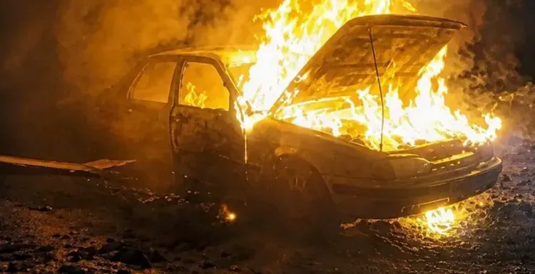 Автомобиль сгорел дотла в селе в Приамурье