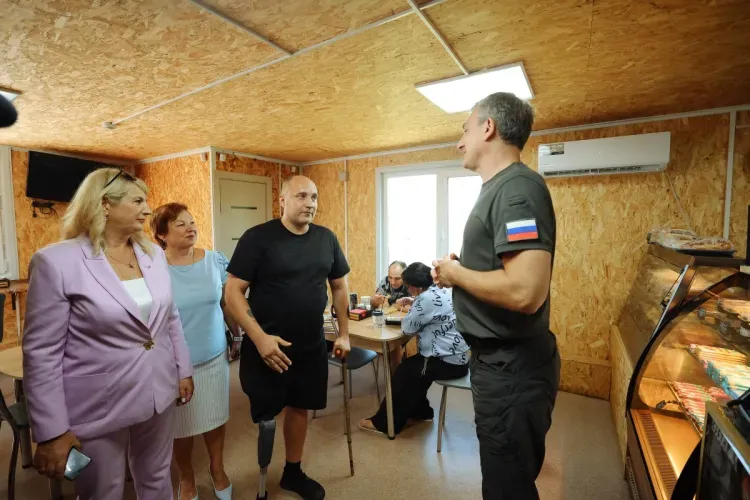 Место для перекуса появилось: кафе рядом с больницей открыл ветеран СВО из Ивановки