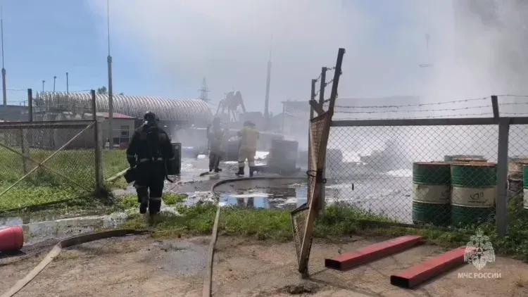 Склад ГСМ загорелся в Приамурье