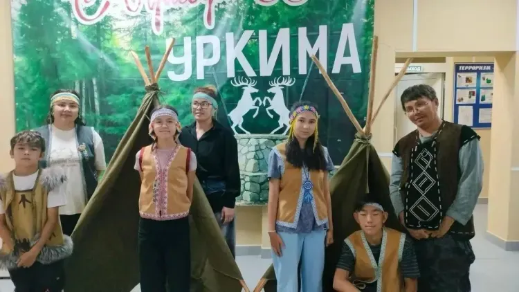 "Эвэды дюган": в Усть-Уркиме эвенкийские семьи собрались у теплого очага