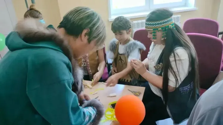"Эвэды дюган": в Усть-Уркиме эвенкийские семьи собрались у теплого очага