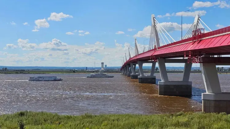 Движение по международному мосту временно ограничат из-за учений