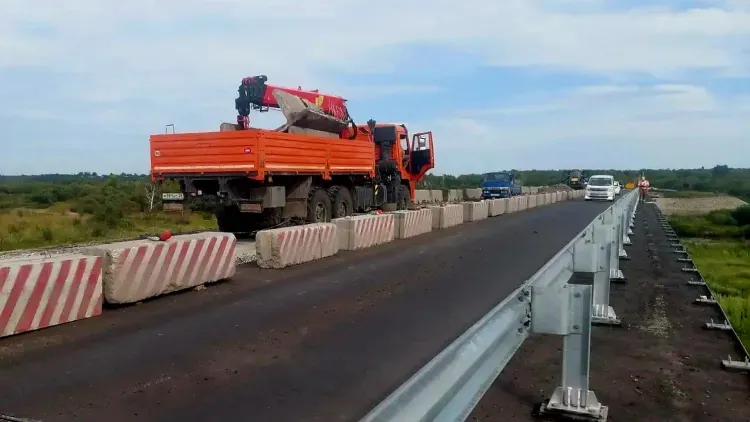 Мост через Завитую возле Михайловки обновят на год раньше срока