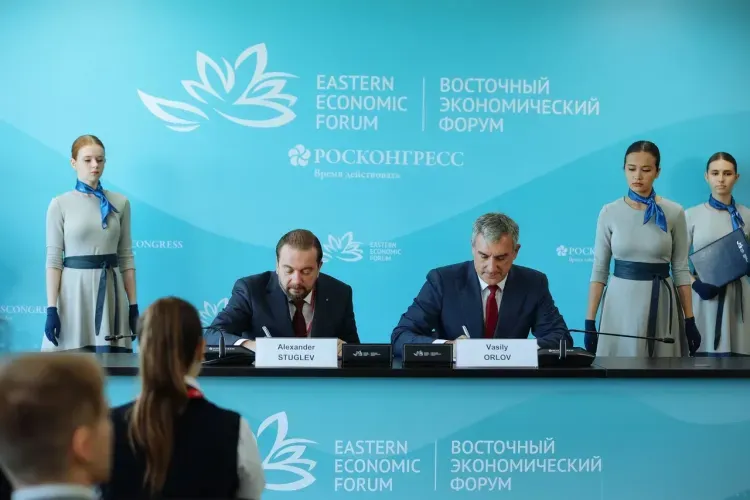 Важный шаг к развитию отношений с Китаем: Приамурье и фонд Росконгресс подписали соглашение на полях ВЭФ