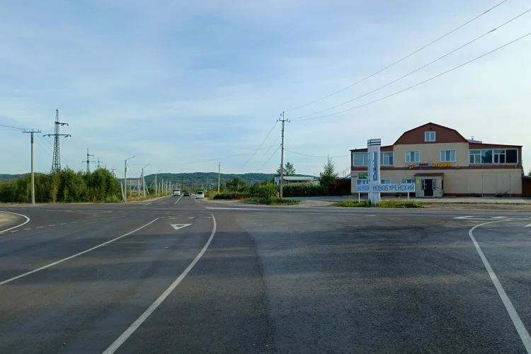Подъезд к путепроводу через Транссиб отремонтировали в амурском поселке
