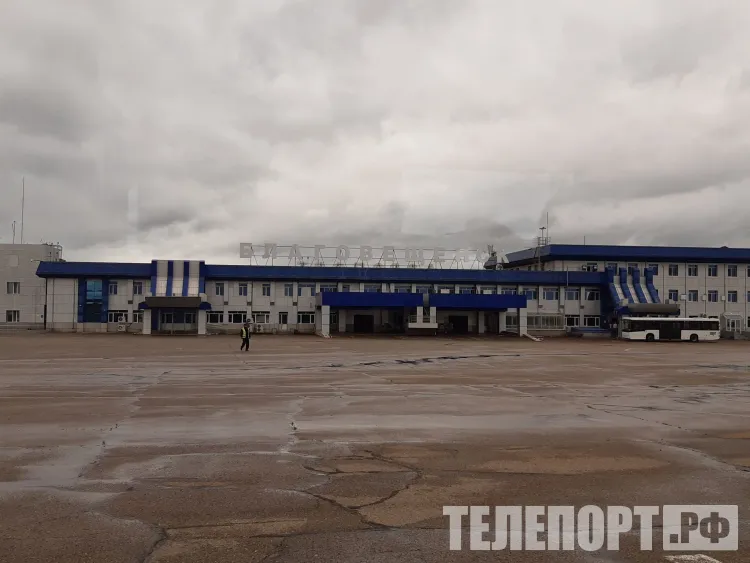 Взлетно-посадочную полосу в аэропорту Благовещенска "одевают" в бетон