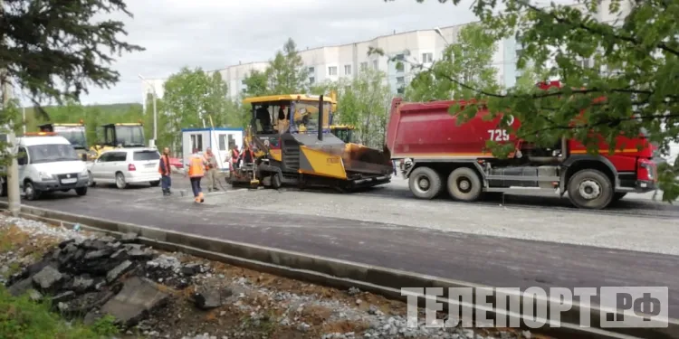 В Тынде приступили к асфальтированию главной улицы города