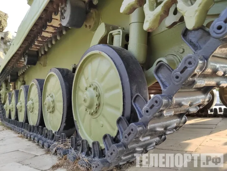 Российские военные уничтожают ВСУ "дедовскими" танками Т-54