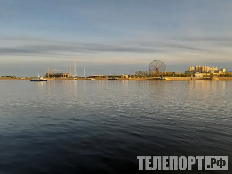 Пограничники спасли троих мужчин из реки Амур в Благовещенске