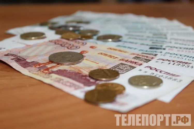 Профессии с неоправданно высокими зарплатами назвали россияне