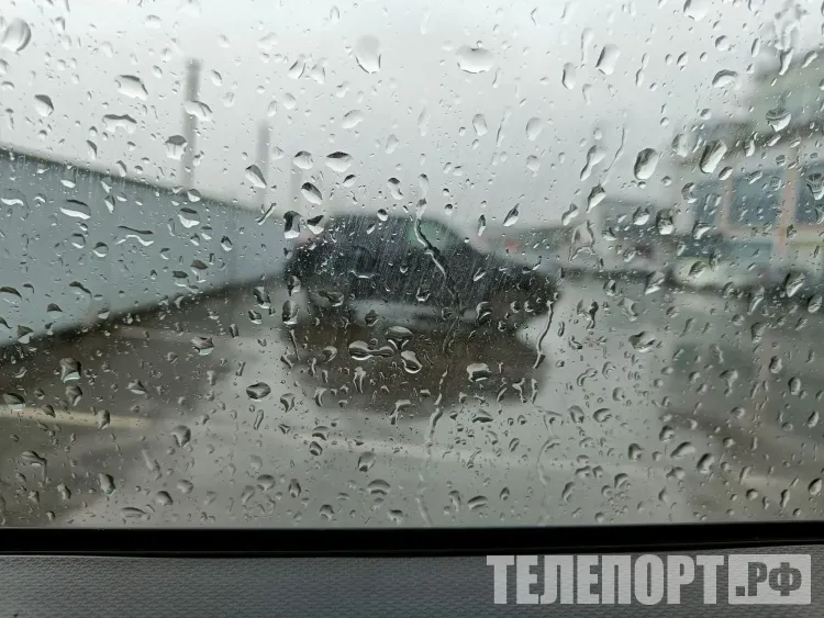 Школы затопило после сильных ливней во Владивостоке