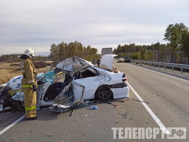В Амурской области водитель иномарки погиб в тройном ДТП
