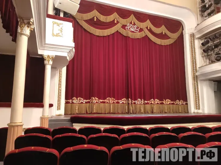 Спектакль вместо кино: портрет зрителя составили в театре драмы