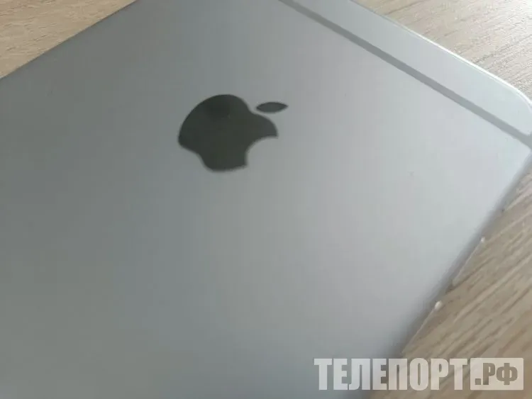 Apple могут обязать устанавливать на устройства магазин приложений RuStore