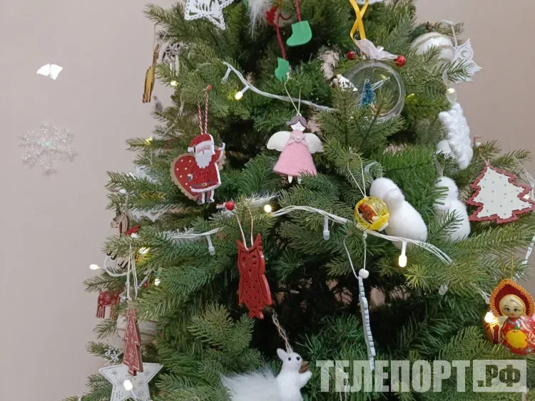 Деньги можно вернуть за поздравление от пьяного Деда Мороза