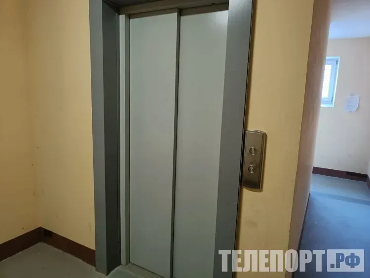 Срок службы устаревших лифтов в России продлили до 2030 года