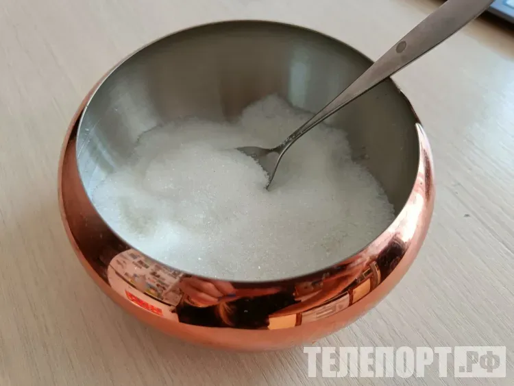 Сахар семь месяцев подряд дешевел в Амурской области