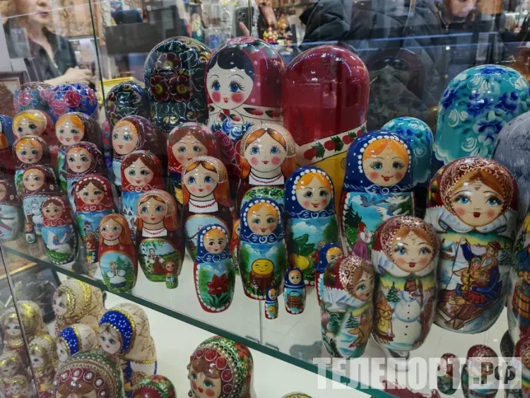 Матрешка с секретом: стало известно, где изготавливают сувениры для магазинов Китая