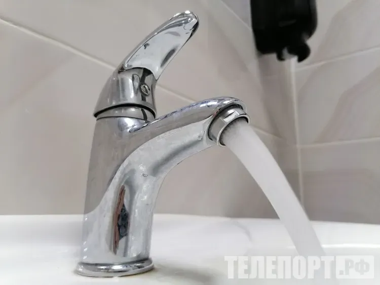 Плату за воду без счетчика считают для россиян по тройному коэффициенту