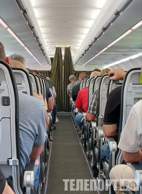 Семьи с детьми теперь могут сидеть рядом в самолете: в России появились новые правила авиаперелетов