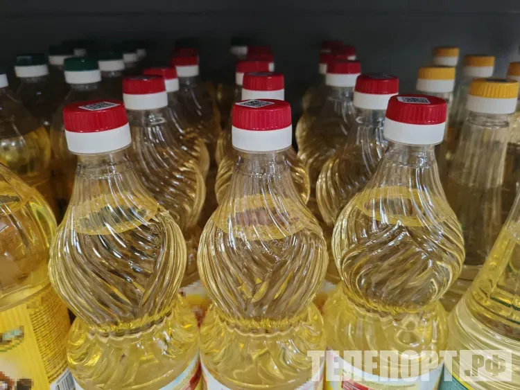 В Китай вывезли шесть тысяч литров масел алтайского и амурского производства