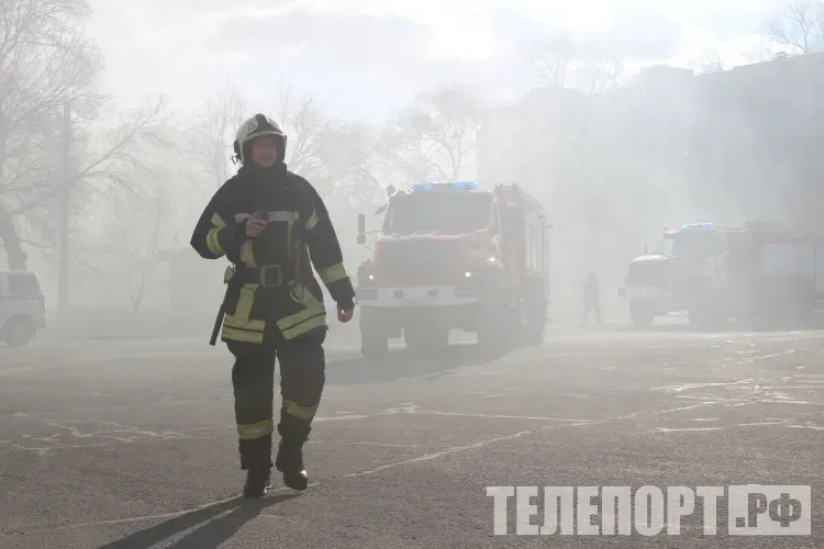 Тело мужчины обнаружили при пожаре в двухквартирном доме в Приамурье
