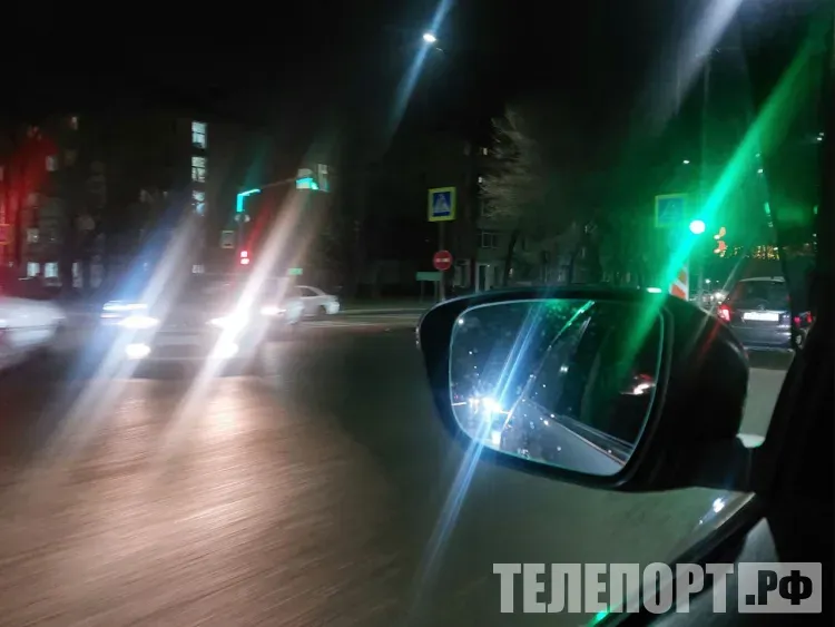 Водитель наехал на женщину, переходившую дорогу в неустановленном месте