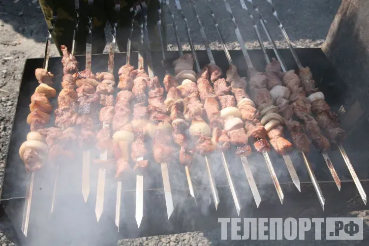 Кому нельзя есть шашлык даже в небольших порциях, рассказала гастроэнтеролог