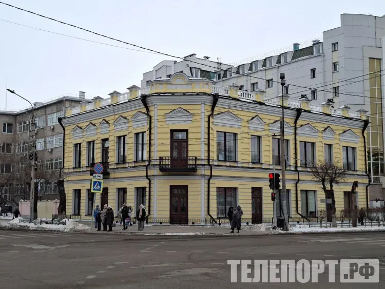 Благовещенск меняет облик: в центре города обновляют фасады 14 зданий