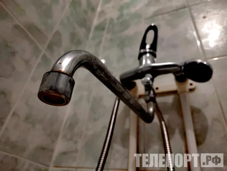 Срок отключения горячей воды продлили в Благовещенске
